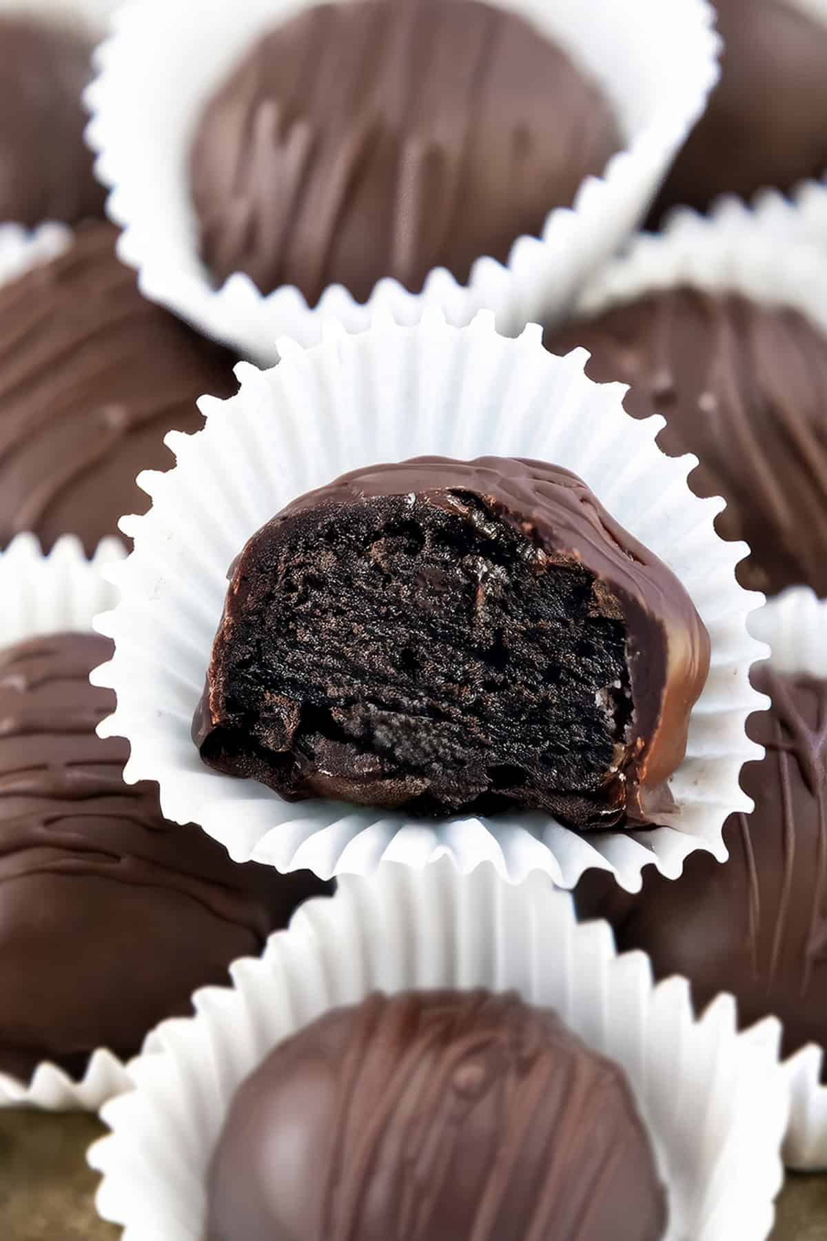 Easy No-Bake Oreo Truffles: The 3-Ingredient Party Dessert